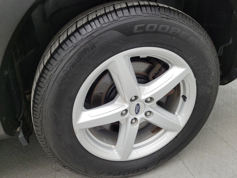 2017 Ford Explorer in Columbus, OH 43228 - 18082738 31