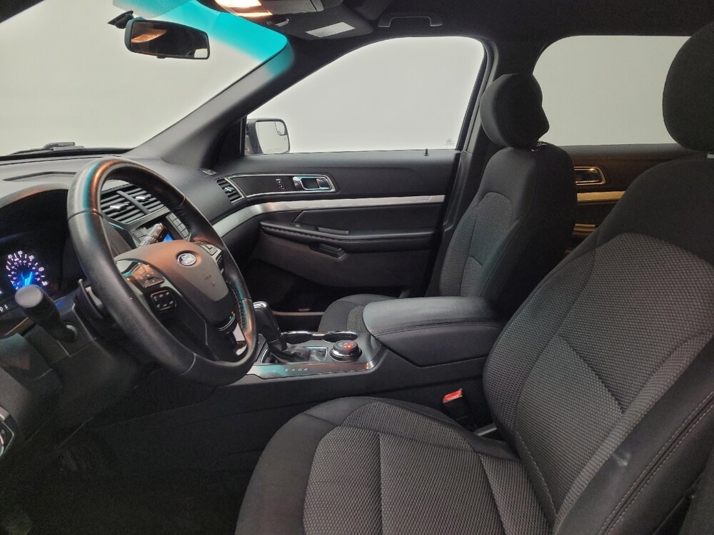 2017 Ford Explorer in Columbus, OH 43228 - 18082738 17