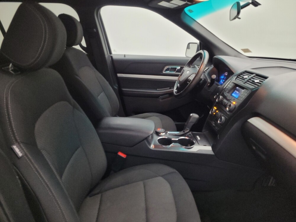 2017 Ford Explorer in Columbus, OH 43228 - 18082738 21