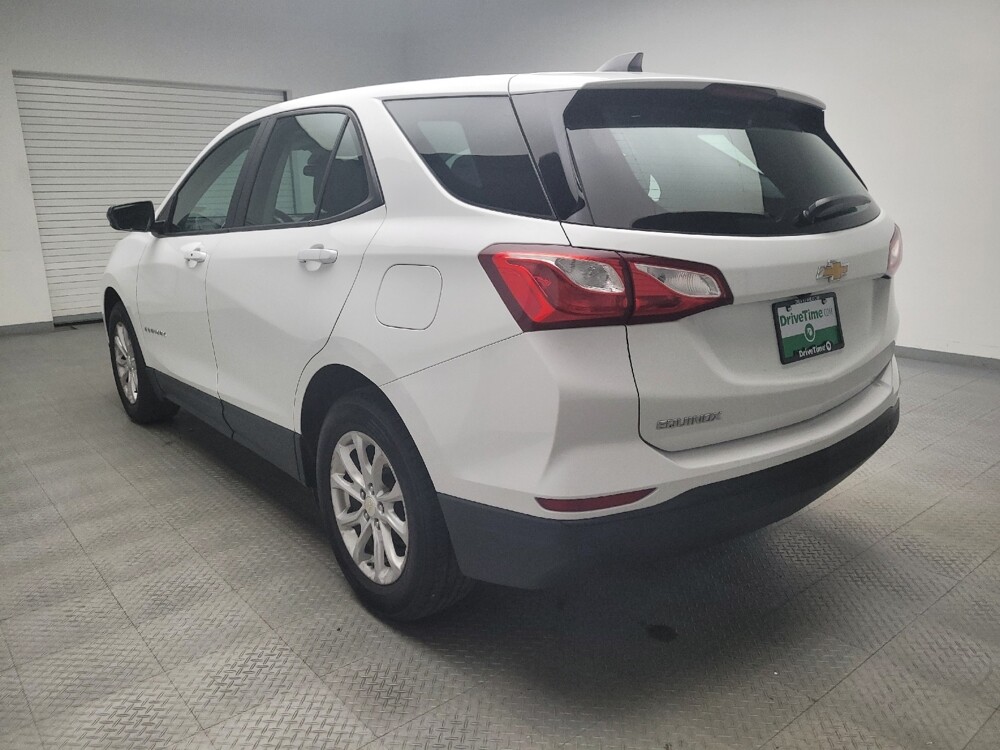 2020 Chevrolet Equinox in Eastpointe, MI 48021 - 18082745 5