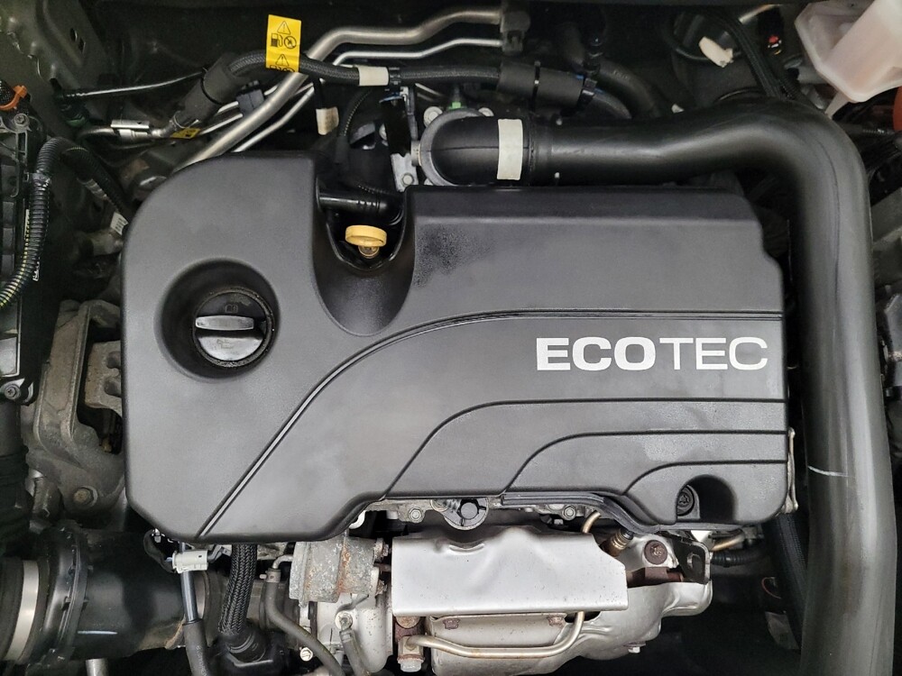 2020 Chevrolet Equinox in Eastpointe, MI 48021 - 18082746 30