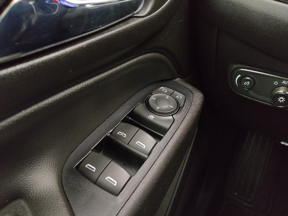 2019 Chevrolet Equinox in Springfield, MO 65807 - 18082756 27