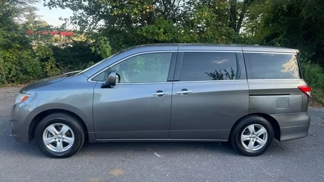 2015 Nissan Quest in Harrisonburg, VA 22801 - 18082757 4