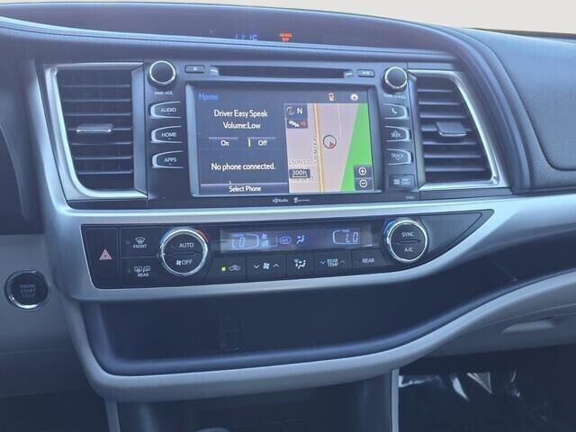 2014 Toyota Highlander in Mesa, AZ 85212 - 18082760 19