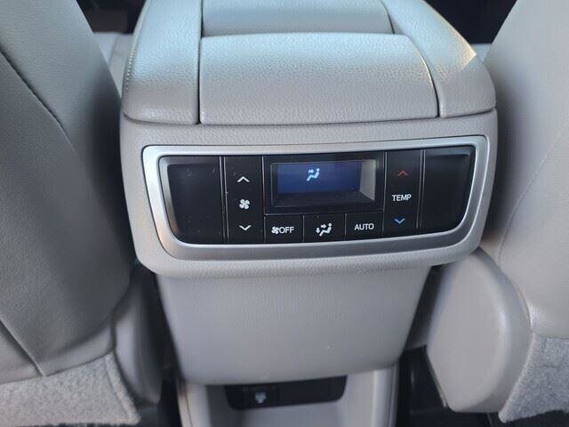 2014 Toyota Highlander in Mesa, AZ 85212 - 18082760 29