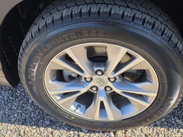 2014 Toyota Highlander in Mesa, AZ 85212 - 18082760 42