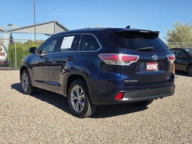 2014 Toyota Highlander in Mesa, AZ 85212 - 18082760 5
