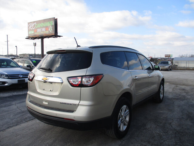 2014 Chevrolet Traverse in Oak Grove, MO 64075 - 18082767 5