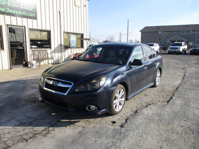 2013 Subaru Legacy in Oak Grove, MO 64075 - 18082768