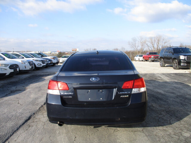 2013 Subaru Legacy in Oak Grove, MO 64075 - 18082768 6