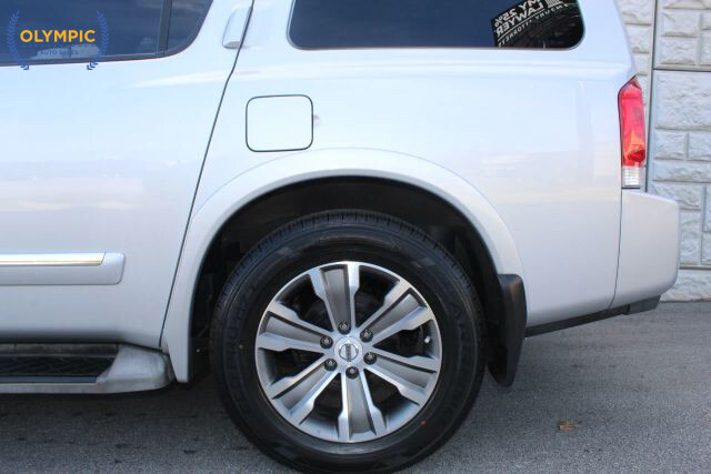 2015 Nissan Armada in Decatur, GA 30032 - 18082780 10