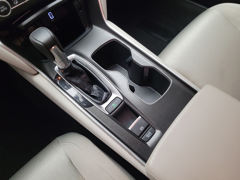 2018 Honda Accord in Montclair, CA 91763 - 18082781 26