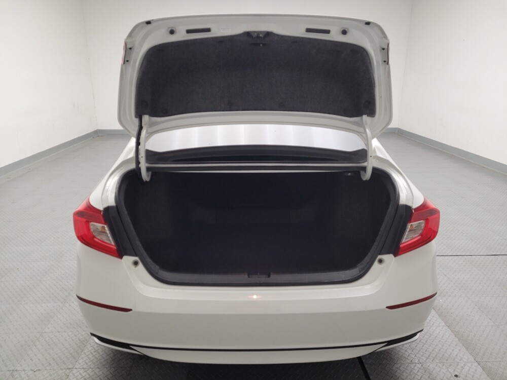 2018 Honda Accord in Montclair, CA 91763 - 18082781 29