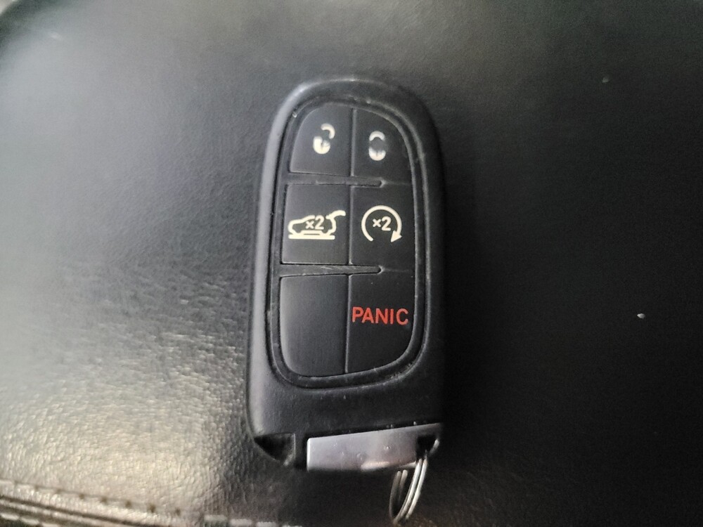 2019 Jeep Cherokee in Torrance, CA 90504 - 18082789 32