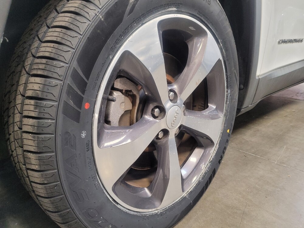 2019 Jeep Cherokee in Torrance, CA 90504 - 18082789 31