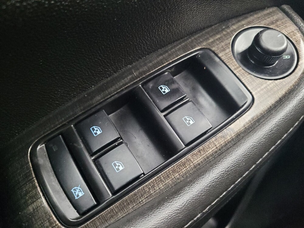 2015 Chevrolet Malibu in Madison, TN 37115 - 18082792 27