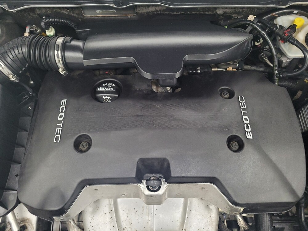 2015 Chevrolet Malibu in Madison, TN 37115 - 18082792 30