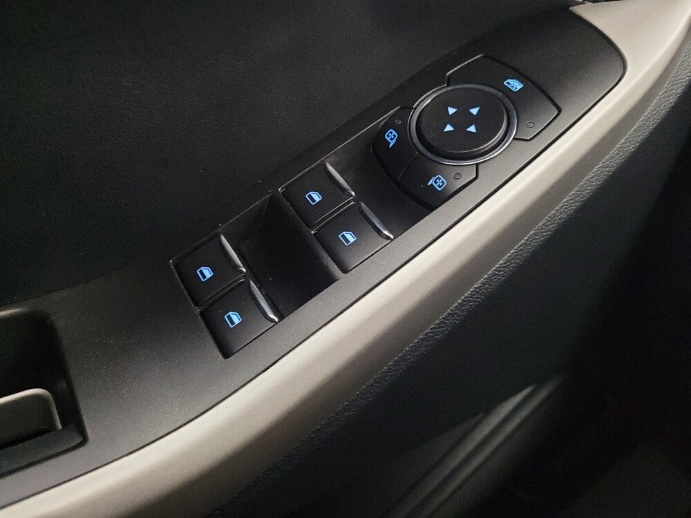 2021 Ford Explorer in Memphis, TN 38115 - 18082813 27