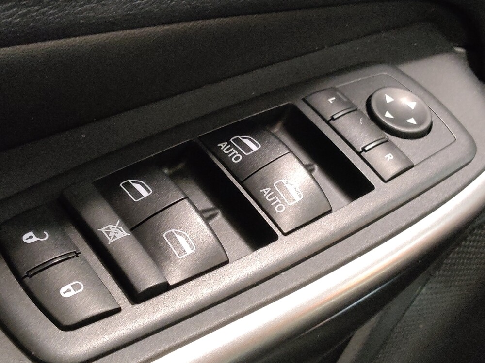 2019 Jeep Cherokee in Fort Worth, TX 76116 - 18082827 27