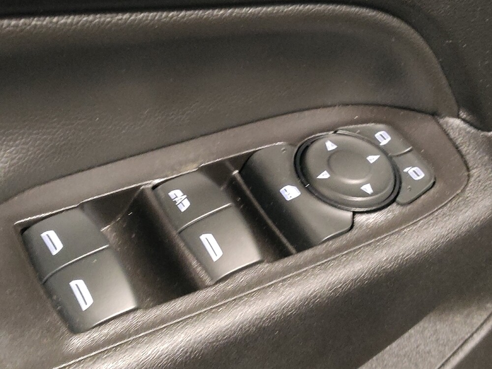 2020 Chevrolet Equinox in Fort Worth, TX 76116 - 18082836 27