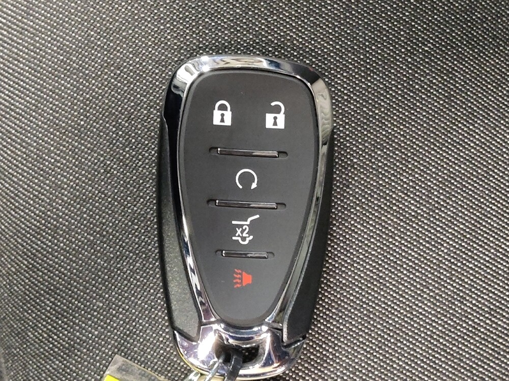 2020 Chevrolet Equinox in Fort Worth, TX 76116 - 18082836 32