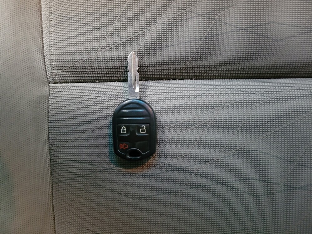 2015 Ford Explorer in Las Vegas, NV 89104 - 18082849 32