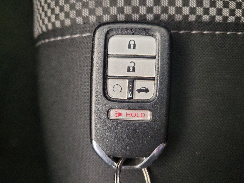 2020 Honda Civic in Toledo, OH 43617 - 18082852 32