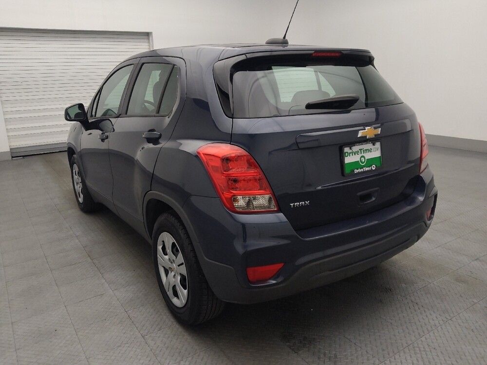 2018 Chevrolet Trax in Orlando, FL 32808 - 18082859 5
