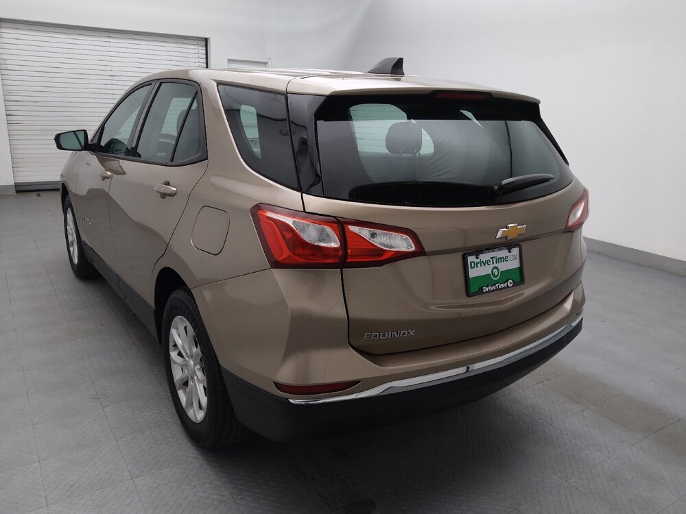 2018 Chevrolet Equinox in Winston-Salem, NC 27103 - 18082868 5