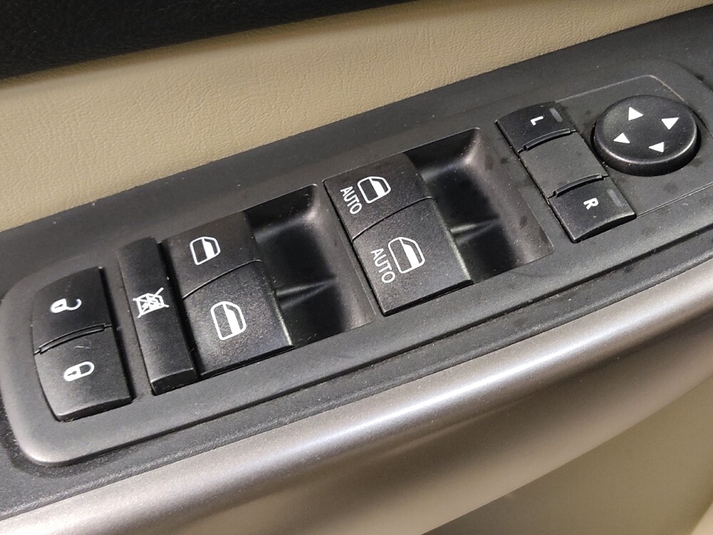 2021 Jeep Cherokee in Winston-Salem, NC 27103 - 18082876 27