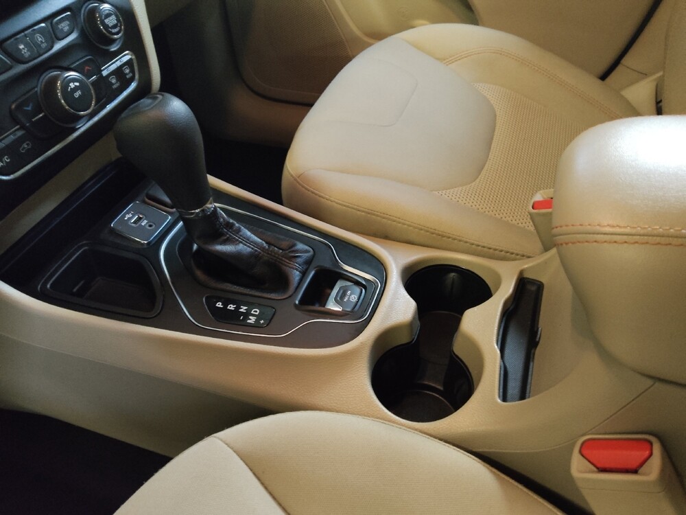 2021 Jeep Cherokee in Winston-Salem, NC 27103 - 18082876 26