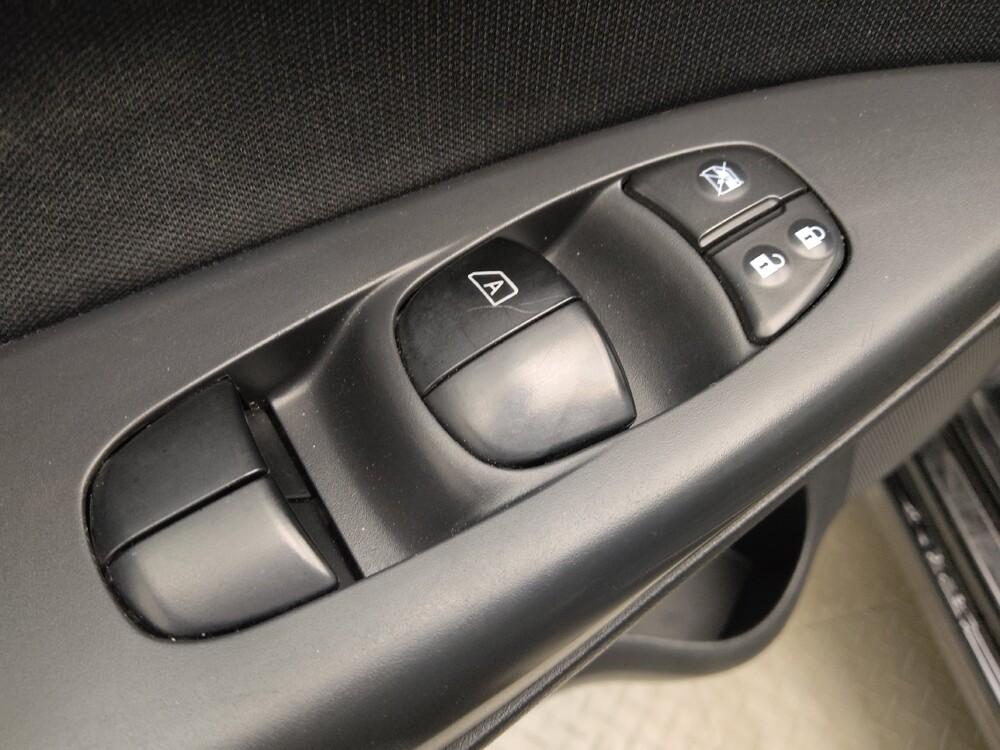 2016 Nissan Sentra in Lakewood, CO 80215 - 18082878 27