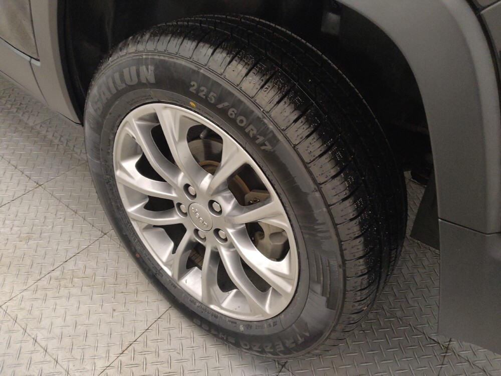 2019 Jeep Cherokee in Baton Rouge, LA 70816 - 18082904 31