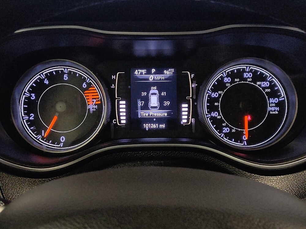 2019 Jeep Cherokee in Baton Rouge, LA 70816 - 18082904 23