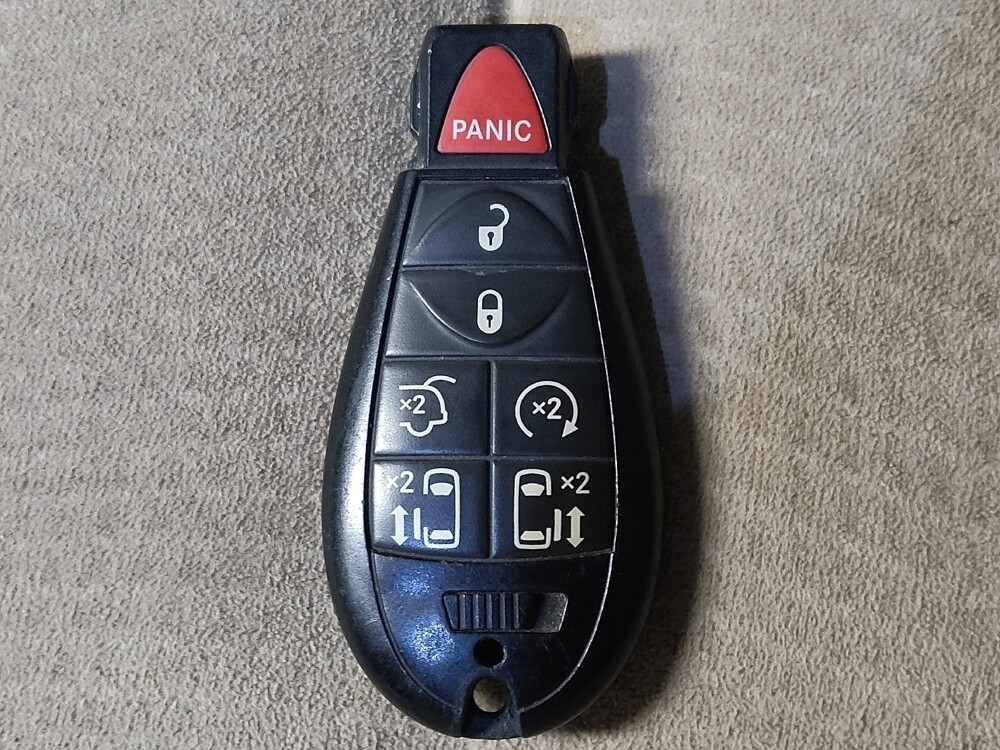 2015 Dodge Grand Caravan in Houston, TX 77074 - 18082911 32