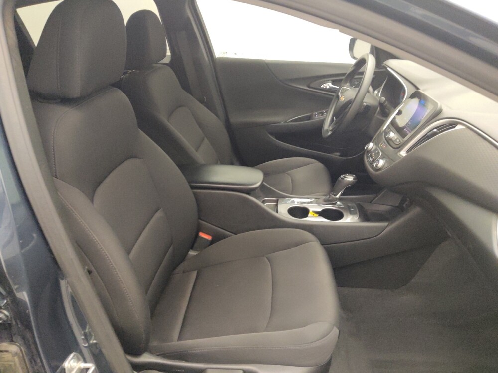 2020 Chevrolet Malibu in Houston, TX 77034 - 18082912 21