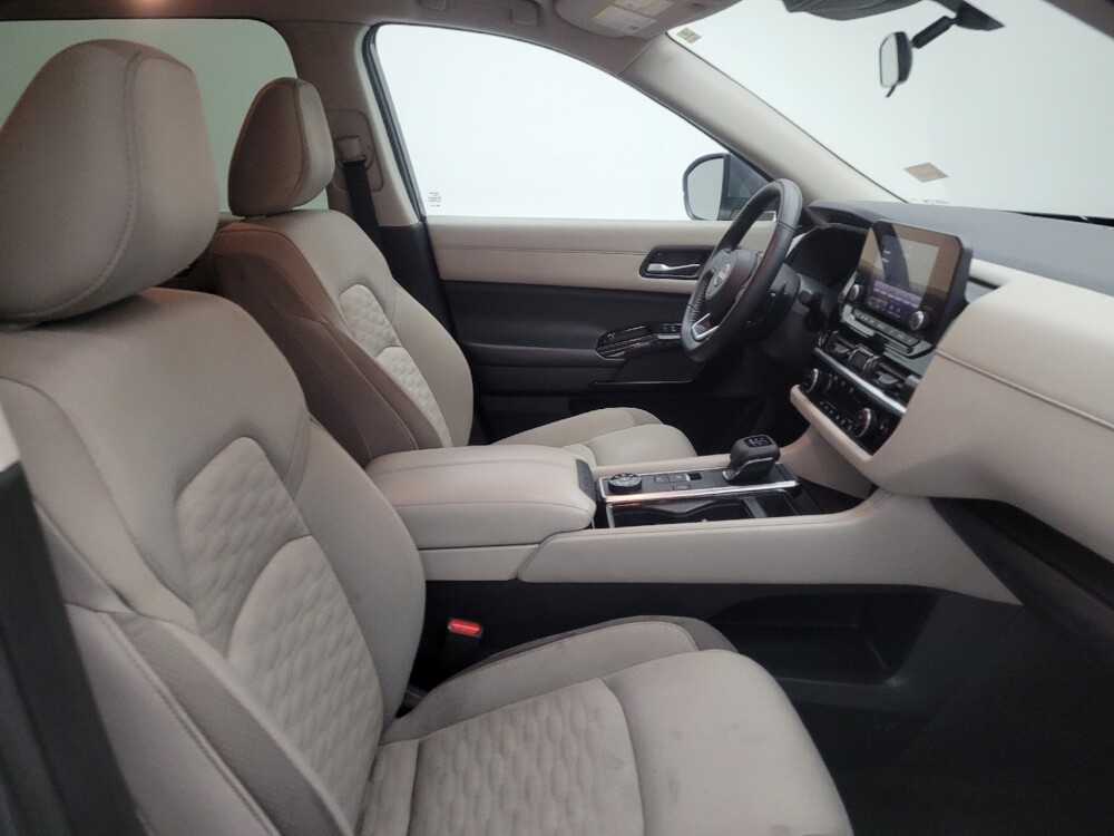 2022 Nissan Pathfinder in Toledo, OH 43617 - 18082919 21