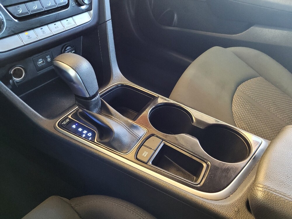 2018 Hyundai Sonata in Toledo, OH 43617 - 18082921 26