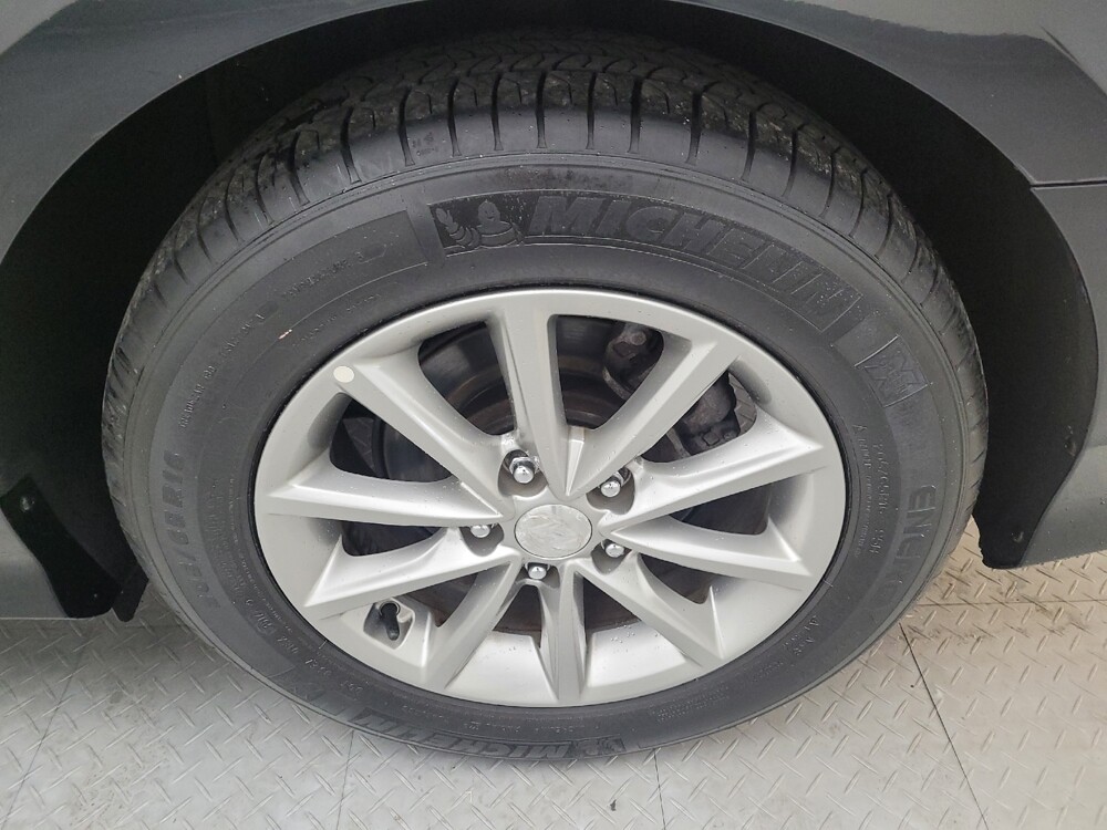 2018 Hyundai Sonata in Toledo, OH 43617 - 18082921 31