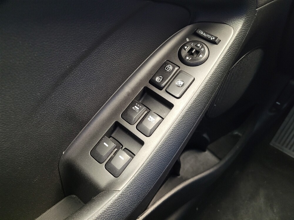 2016 Kia Forte in Columbus, OH 43231 - 18082923 27