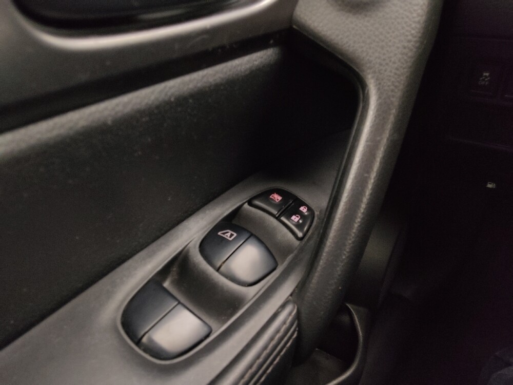 2020 Nissan Rogue Sport in Gladstone, MO 64118 - 18082935 27