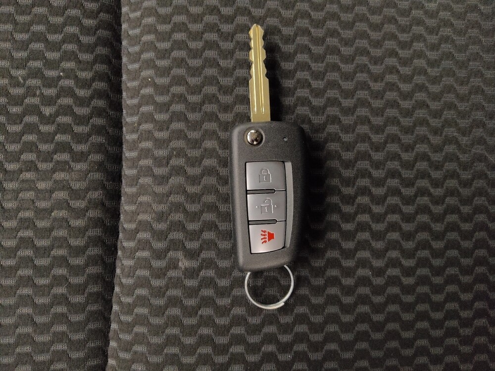 2020 Nissan Rogue Sport in Gladstone, MO 64118 - 18082935 32