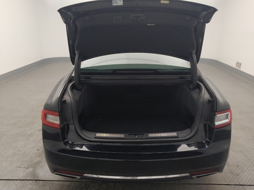 2017 Lincoln Continental in St. Louis, MO 63136 - 18082937 29