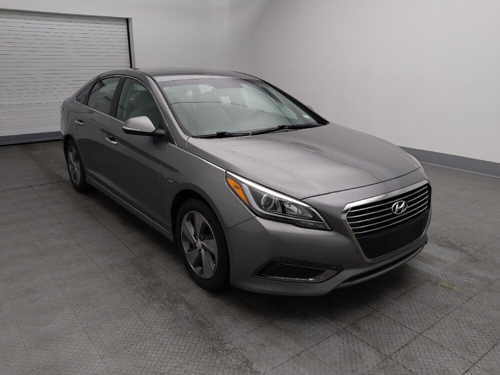 2017 Hyundai Sonata in St. Louis, MO 63136 - 18082943 13