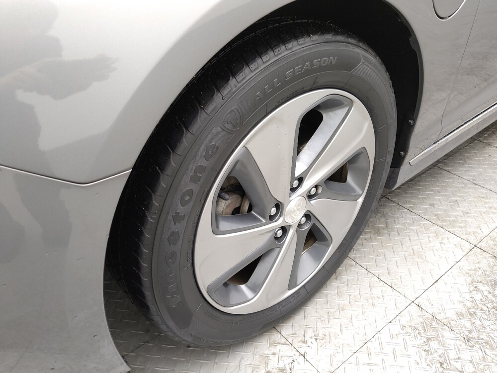 2017 Hyundai Sonata in St. Louis, MO 63136 - 18082943 31