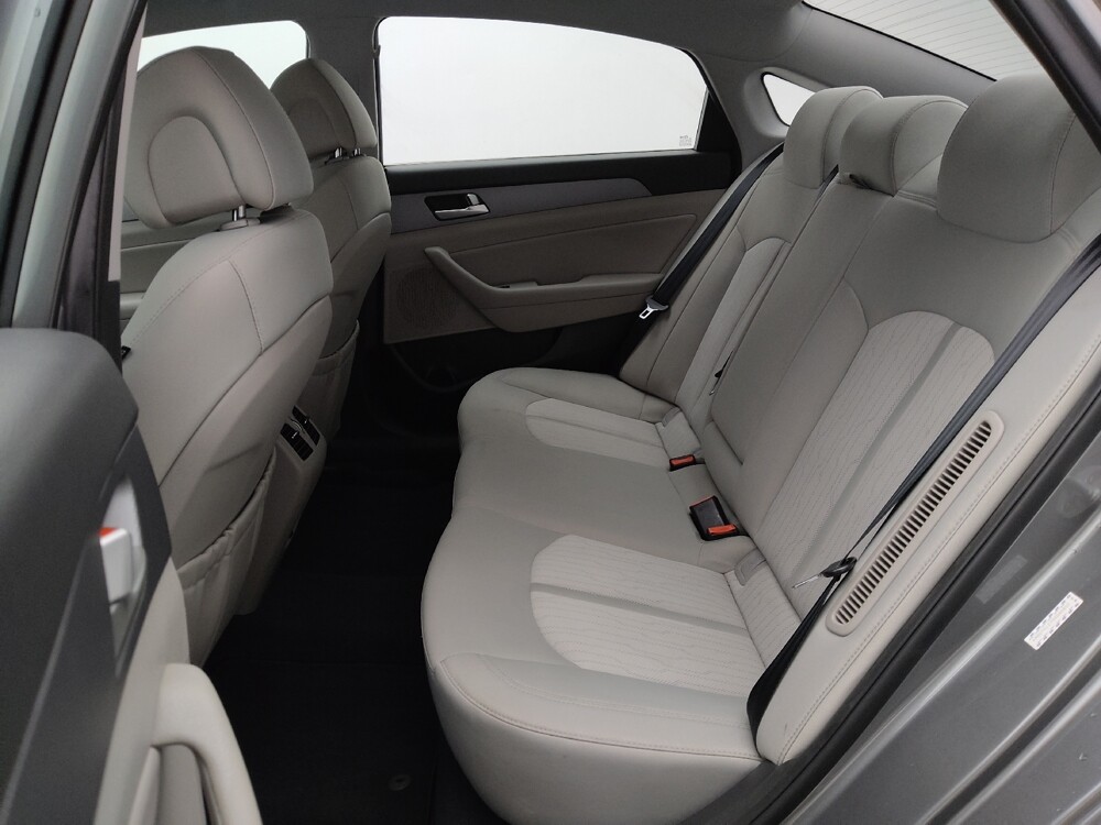 2017 Hyundai Sonata in St. Louis, MO 63136 - 18082943 18