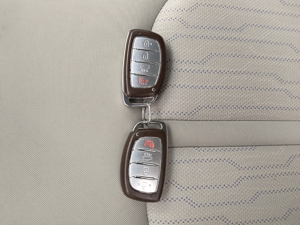 2017 Hyundai Sonata in St. Louis, MO 63136 - 18082943 32