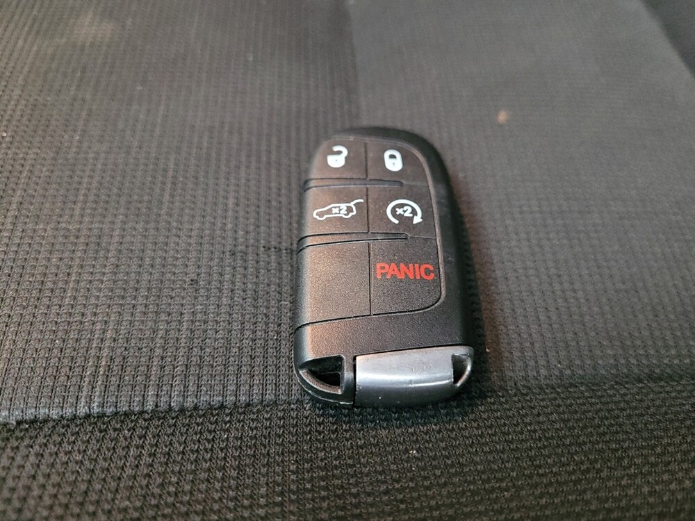 2017 Jeep Grand Cherokee in St. Louis, MO 63125 - 18082947 32