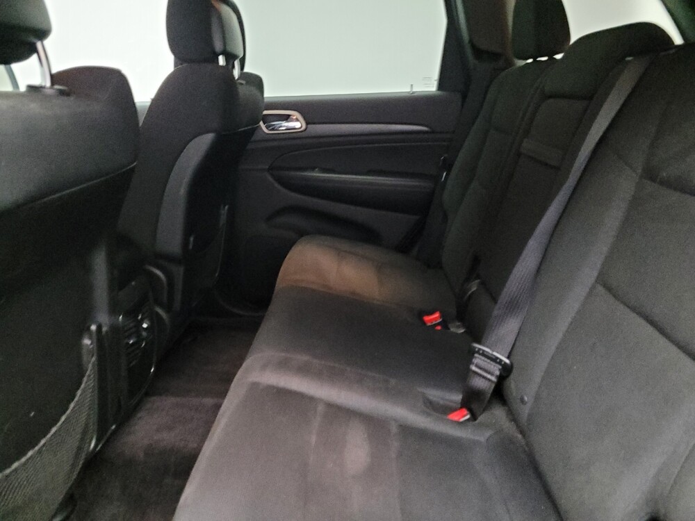 2017 Jeep Grand Cherokee in St. Louis, MO 63125 - 18082947 18