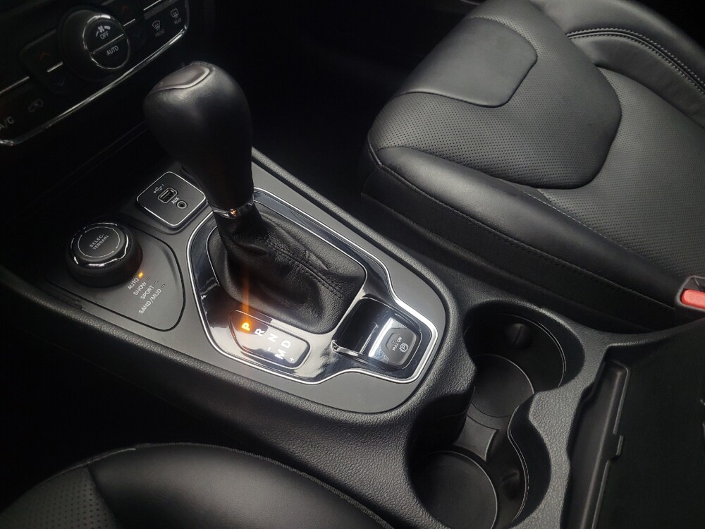 2022 Jeep Cherokee in Indianapolis, IN 46222 - 18082949 26